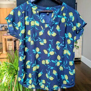 XS Banana Republic lemon blouse
